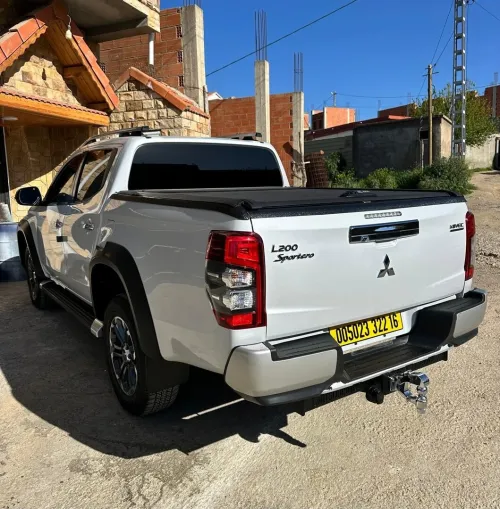 Mitsubishi L200 2022 Doube cabine Evolution