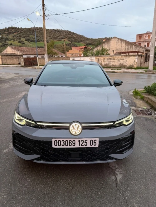 Volkswagen Golf 8 2025 R-Line