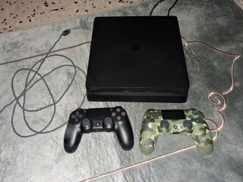 ps4 500 go + 2 manettes