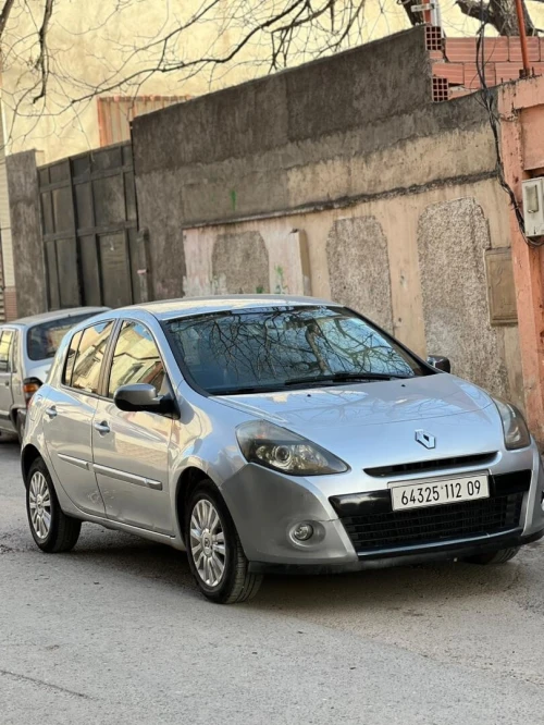 Renault Clio 3 2012 Night and Day