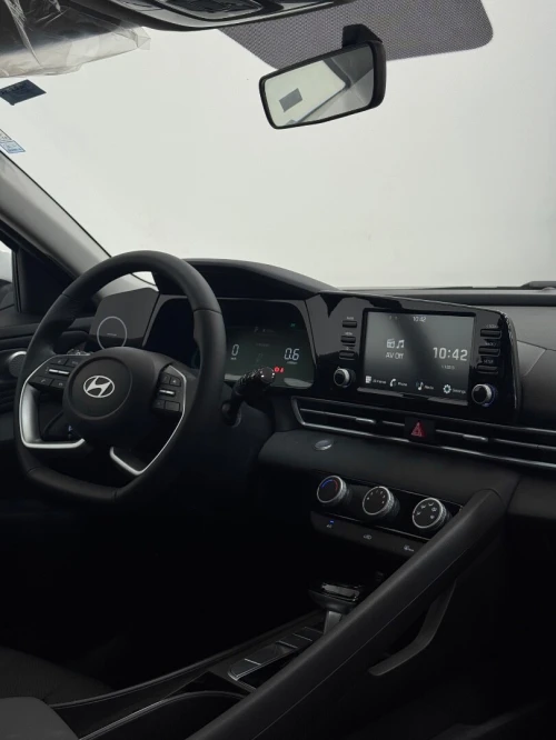 Hyundai Elantra 2025 GLX