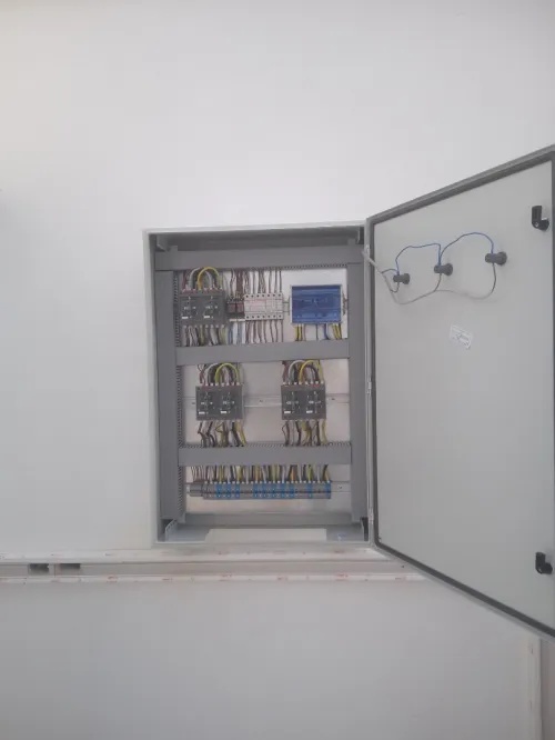 Les armoires de commande et inverseurs groupe électrogène 