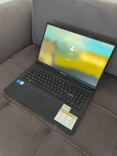 PC Portable ASUS Vivobook - Intel Core I5 - 1335U - 16 Go RAM - SSD 512 Go - FHD - Windows 11 Pro