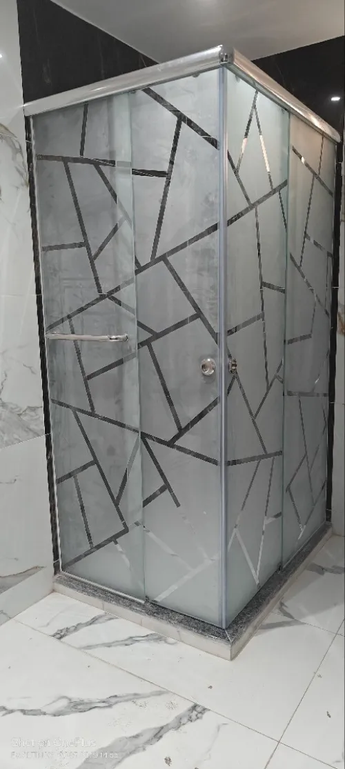 façade en verre trempé