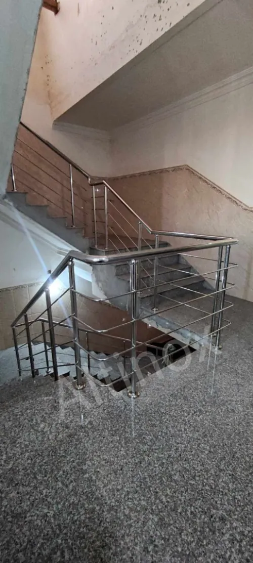 RAMPE D'ESCALIER EN INOX