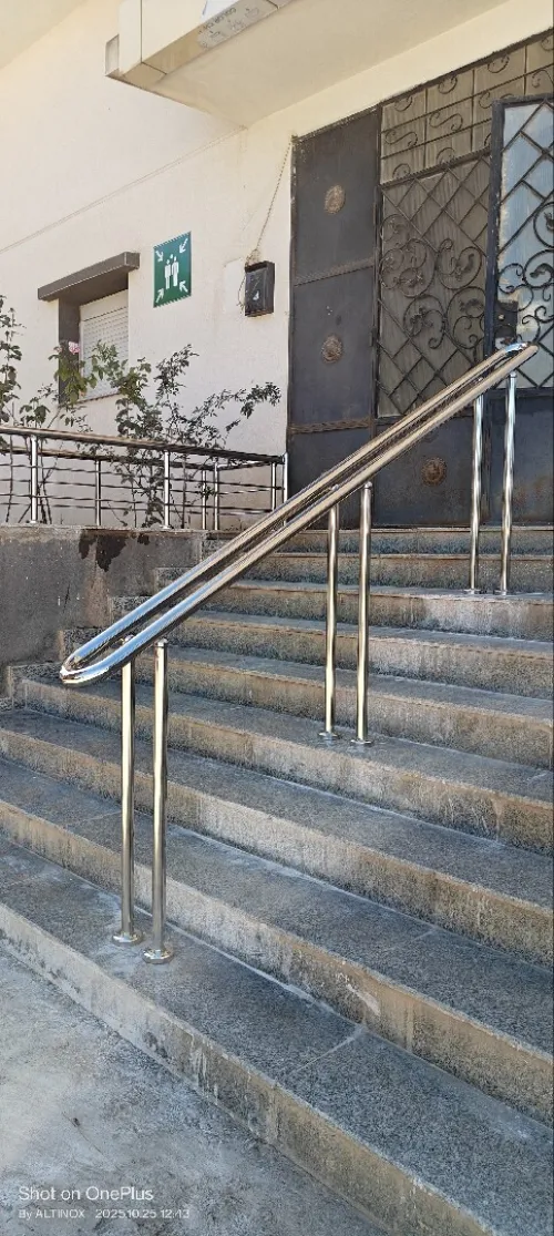 RAMPE D'ESCALIER EN INOX