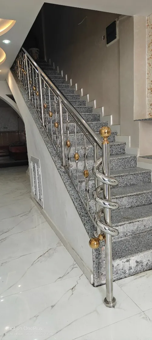 Rampe d'escalier en inox