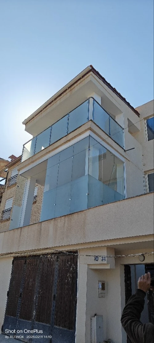 Façade en verre trempé 