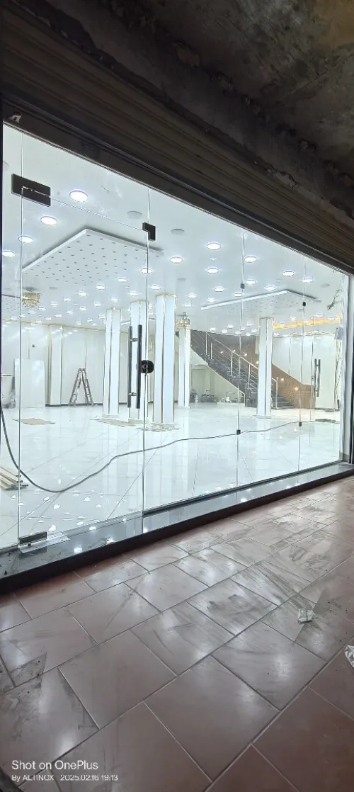 façade en verre trempé