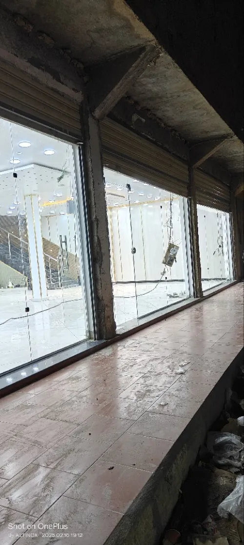 Façade en verre trempé