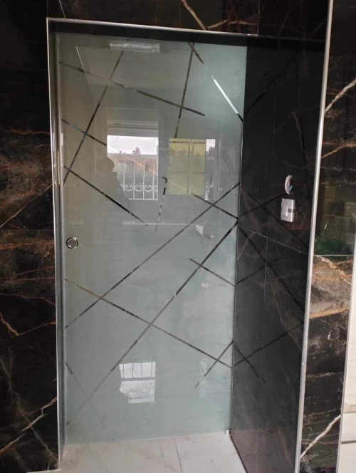 Façade en verre trempé 