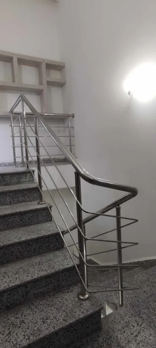 RAMPE D'ESCALIER EN INOX