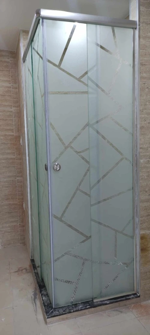 Façade en verre trempé