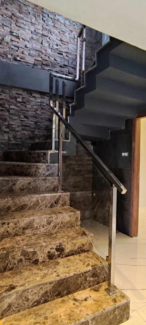 Rampe d'escalier en inox
