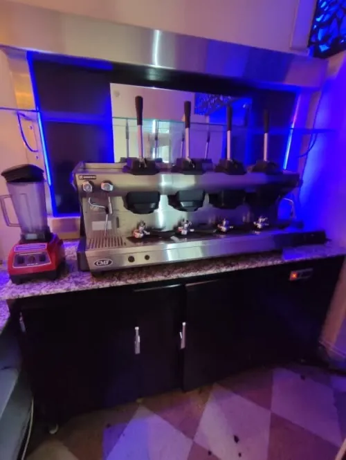 Équipement cafétéria معدات مقهى