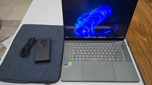 ASUS ROG ZEPHYRUS G16 2025 ULTRA 9 285H 32GB 2TB RTX 5070 16'' 2.5K OLED 240HZ