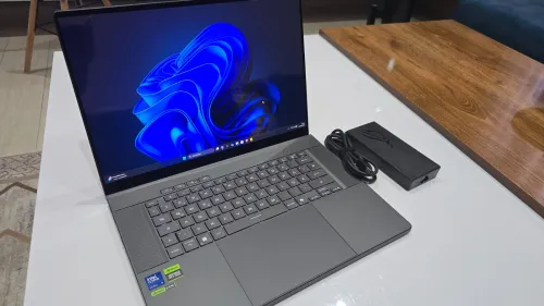 ASUS ROG ZEPHYRUS G16 2025 ULTRA 9 285H 32GB 2TB RTX 5070 16'' 2.5K OLED 240HZ