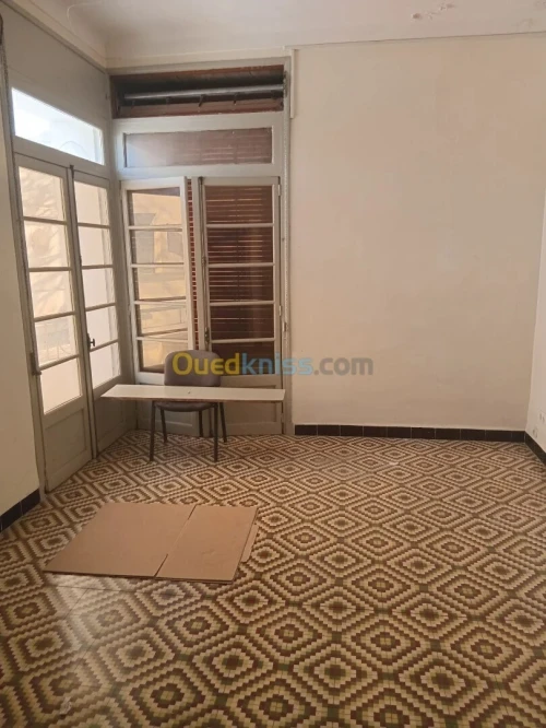 Location Appartement F4 Alger Hydra