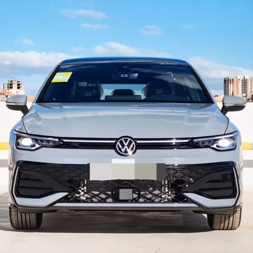 Volkswagen Golf 8 2025 R-Line