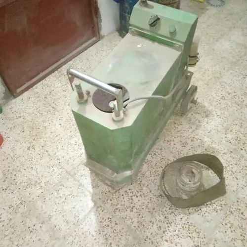 Machine de ponçage de sol 220V + Panneaux sandwich 3,70m