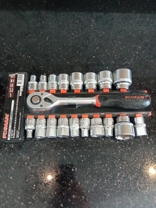 Jeu de clés à douilles et de cliquet Fixaman, 19 pièces 