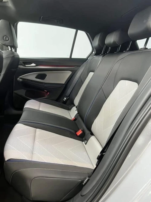 Volkswagen Golf 8 2026 R-Line