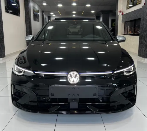 Volkswagen golf 8.5 2025 R full options