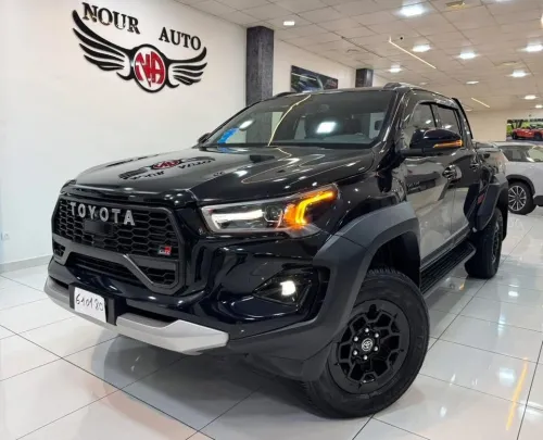 Toyota HILUX 2025 GR full options