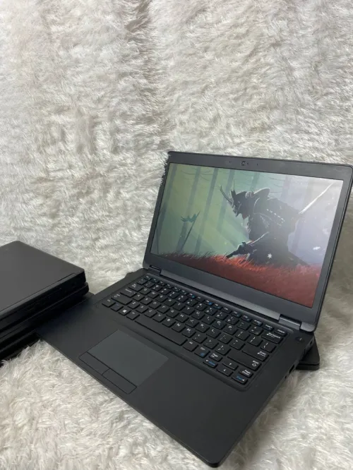 dell latitude 5490 I5 8250U 8ram 256 GB SSD