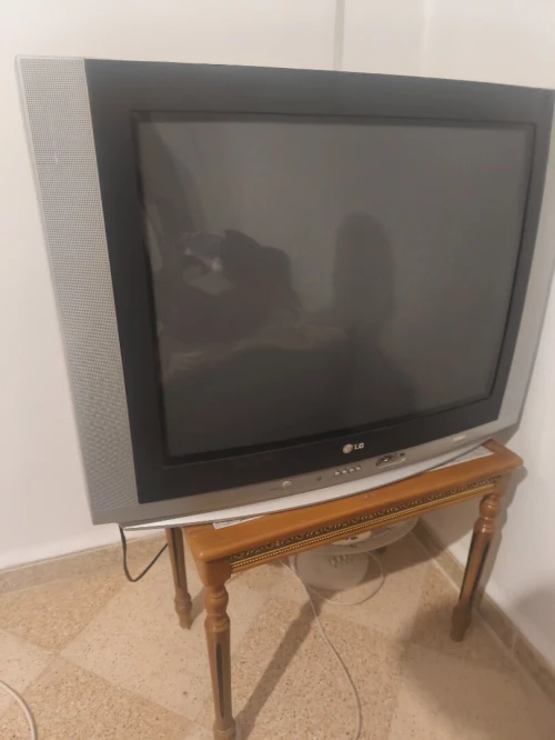 Télévision couleur LG très bon état neuf