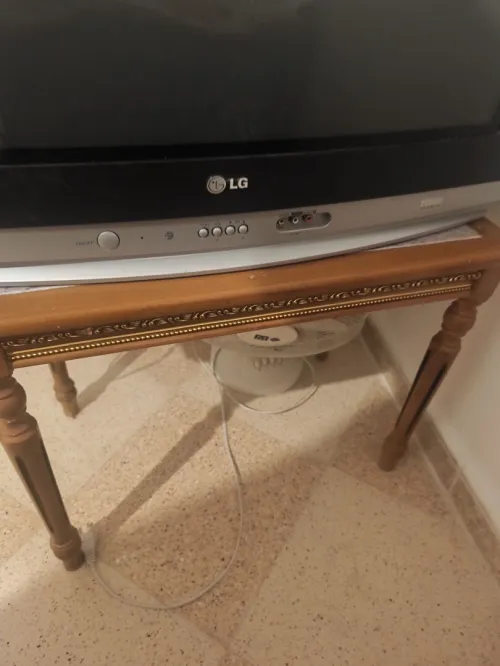 Télévision couleur LG très bon état neuf
