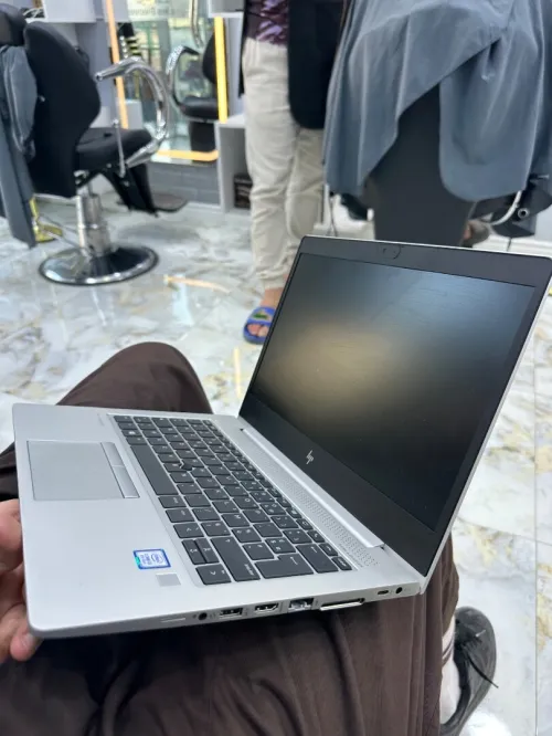 HP ÉLITEBOOK 830 G6  ( station d'accueil HP disponible 6000 da en plus )
