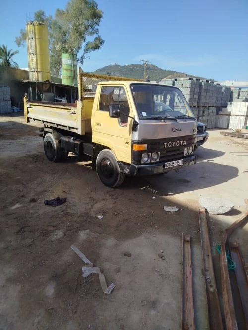 Toyota Bu65 1985