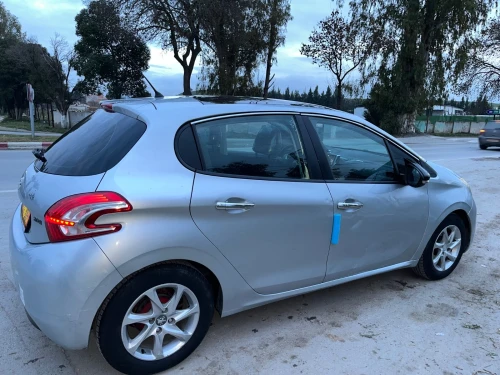 Peugeot 208 2013 208