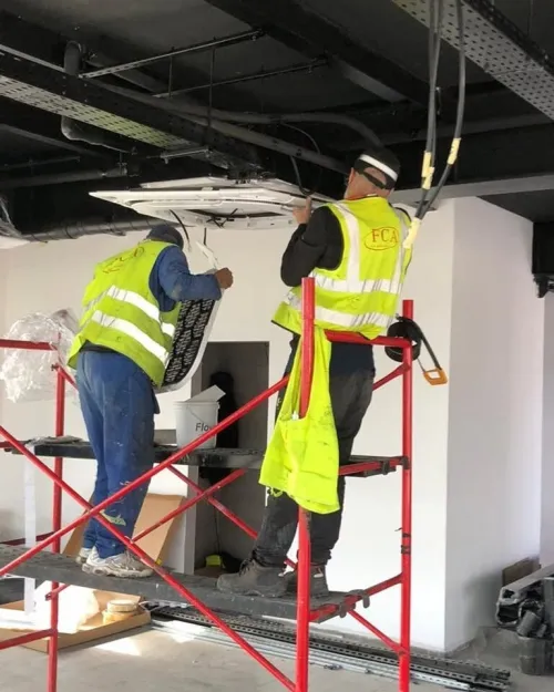Installation Climatisation Centrale HVAC Industrielle (VRV / Eau Glacée)