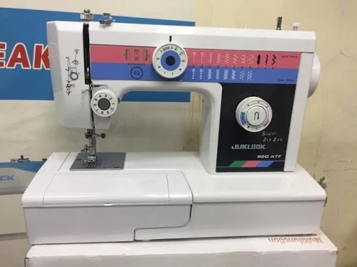 ماكنة الخياطة machine à coudre super zig zag 878 