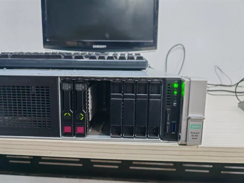HP DL380 Gen9 | 2x Xeon E5-2650 v4 | 64GB DDR4 | 2x300GB 10K SAS | P440ar RAID | 2x500W PSU | Rails