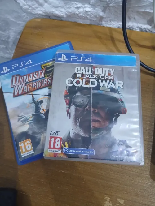 Ps4 slim 400gb online 13.04v