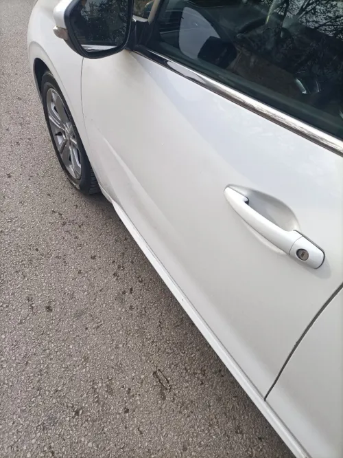 Peugeot 208 2015 Allure