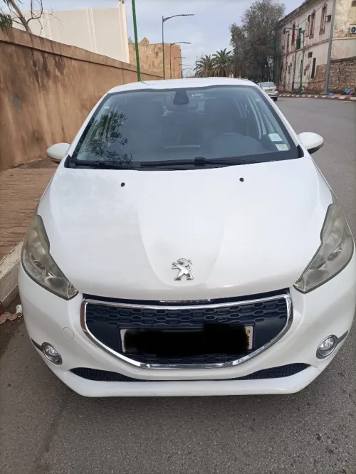 Peugeot 208 2015 Allure