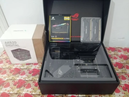 KIT UPGRADE X570 ROG Crosshair VIII Dark Hero + Corsair RGB PRO 32Go+AK 620 Digital+Ryzen 5700x