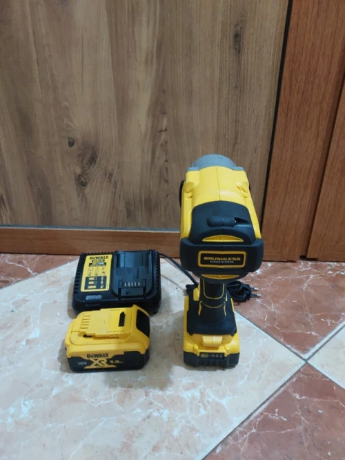 Clé à choc (Boulaneuse) Dewalt 18v 5Ah - BL
