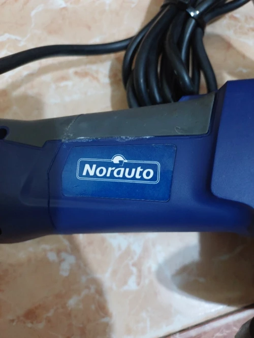 Polisseuse Norauto (France)