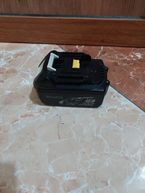 Batterie Makita 18v 3Ah 