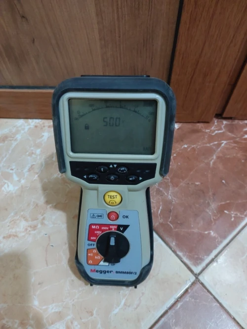 Mégohmmètre multimètre Megger BMM80F/2