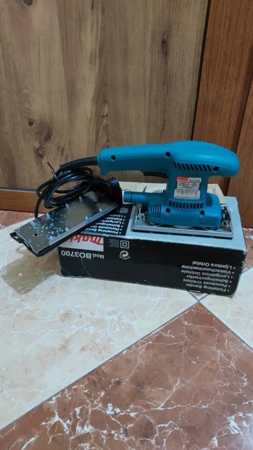 Ponceuse Vibrante Makita (Japan)
