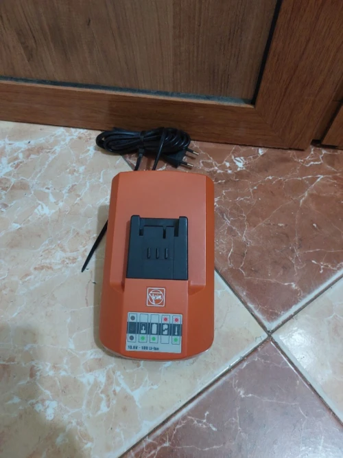 Chargeur Muti-volt Fein