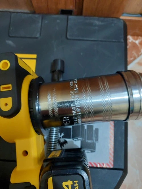 Pompe à graisse Dewalt 18v (USA)