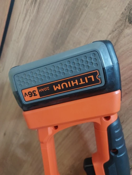 Debroussailleuse Black&Decker 36v