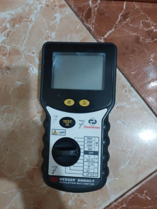 MÉGOHMÈTRE MEGGER BMM80/F